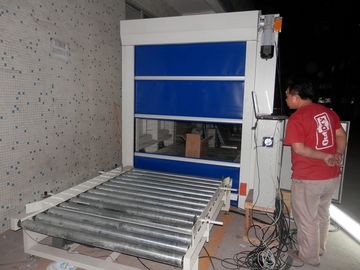 380V / 50HZ Otomatik Rulolu Konveyör Hatlı Ürünler Hava Duşu Geçiş Kutusu